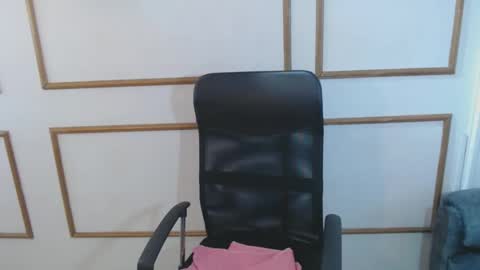 VERONICA online show from November 13, 2025, 4:06 pm