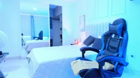 Snapshot of veronica_em1 chatting on April 21, 2026, 1:50 pm VERONICA online show from April 21, 2026, 1:50 pm