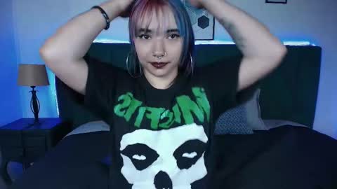 Veronica online show from March 12, 2025, 8:20 pm