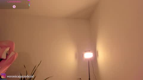 Vero 3 online show from February 12, 2026, 10:27 pm