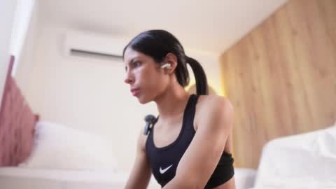 Veronica online show from March 18, 2026, 8:23 pm