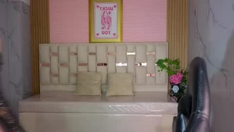 Snapshot of veronicaa_s chatting on July 7, 2026, 8:02 pm veronicaa_s online show from July 7, 2026, 8:02 pm