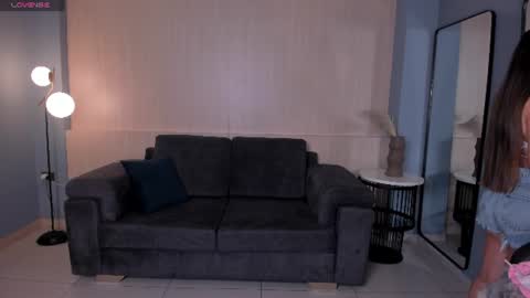 Snapshot of veronicablue1 chatting on June 15, 2026, 9:44 am Vero online show from June 15, 2026, 9:44 am