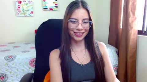 Veronica Miller online show from October 6, 2025, 8:50 pm