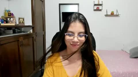 Veronica Miller online show from May 28, 2026, 1:25 am