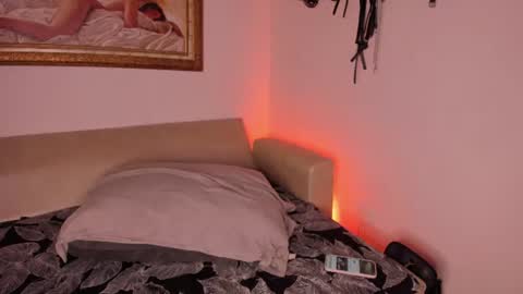 veronicasmith_os online show from July 2, 2026, 7:53 pm