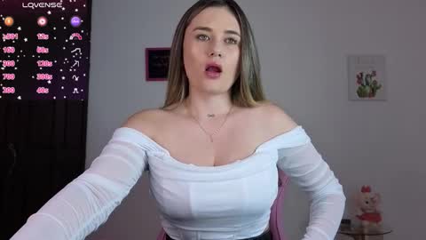 Vero online show from October 11, 2025, 3:06 am