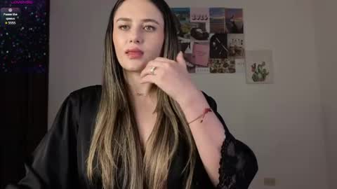 Snapshot of veronika__winslow_ chatting on June 3, 2026, 5:21 am Vero online show from June 3, 2026, 5:21 am