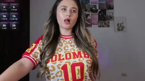 Snapshot of veronika__winslow_ chatting on June 19, 2026, 4:28 am Vero online show from June 19, 2026, 4:28 am