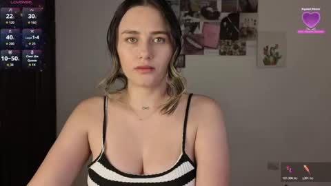 Snapshot of veronika__winslow_ chatting on July 15, 2026, 8:08 am Vero online show from July 15, 2026, 8:08 am