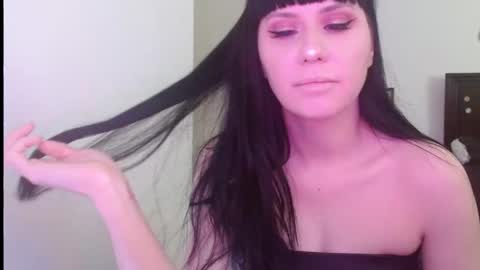 Snapshot of veronika_blak chatting on October 4, 2025, 3:04 am Miss Veronika Blak online show from October 4, 2025, 3:04 am