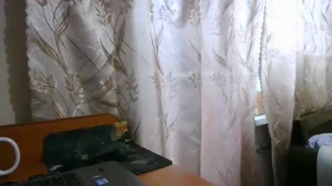 veronika_xi online show from September 24, 2025, 8:39 am