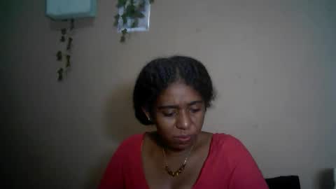 Snapshot of verronique1511 chatting on May 7, 2026, 5:13 am verronique1511 online show from May 7, 2026, 5:13 am