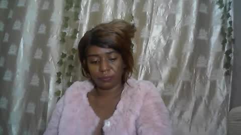 Snapshot of verronique1511 chatting on May 20, 2026, 2:40 am verronique1511 online show from May 20, 2026, 2:40 am