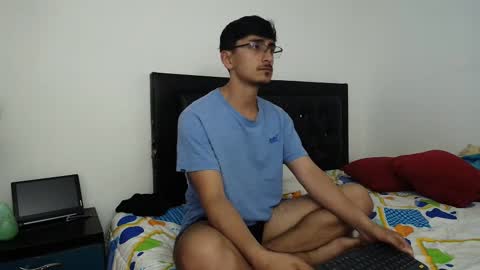 Snapshot of versatileguuy chatting on February 18, 2026, 2:07 am versatileguuy online show from February 18, 2026, 2:07 am