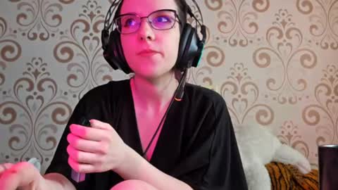 Snapshot of versieskains chatting on March 23, 2026, 9:35 am versieskains online show from March 23, 2026, 9:35 am