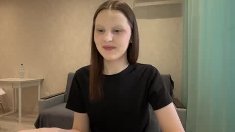 Snapshot of vertuliana chatting on June 14, 2026, 1:35 pm Karina followed me bb online show from June 14, 2026, 1:35 pm