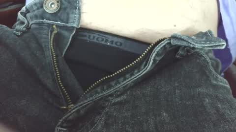 Erik online show from September 11, 2025, 7:08 am