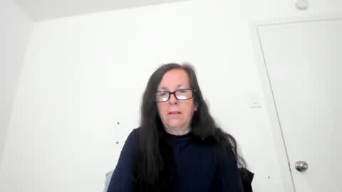 verysassypeachgoddess online show from June 20, 2026, 1:03 pm