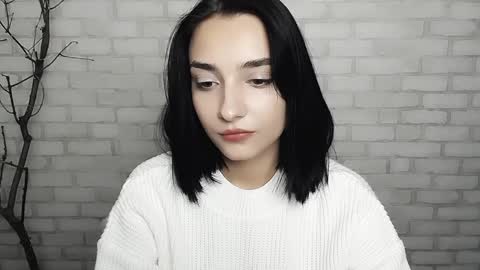 Ana online show from December 25, 2024, 2:23 pm