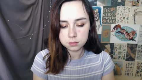 veryveryvery_shy online show from December 15, 2024, 3:13 am