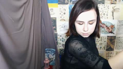 veryveryvery_shy online show from January 30, 2025, 10:08 am