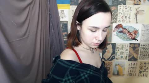 veryveryvery_shy online show from February 5, 2025, 9:46 am