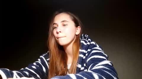 Snapshot of vesperlyn chatting on December 15, 2025, 8:13 pm Dasha online show from December 15, 2025, 8:13 pm