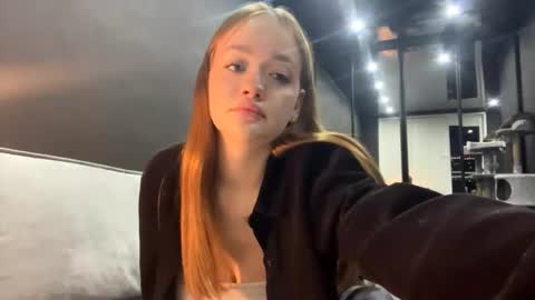 Esta online show from October 26, 2025, 2:34 pm