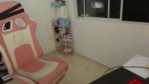 Snapshot of vexira_23 chatting on April 9, 2026, 1:05 am Sofa online show from April 9, 2026, 1:05 am