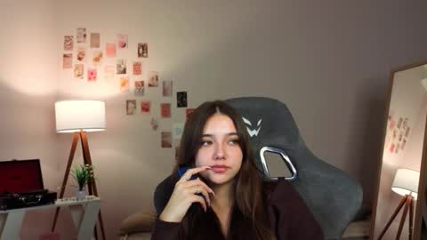 Snapshot of vexorin chatting on December 13, 2025, 8:14 pm Rachel online show from December 13, 2025, 8:14 pm