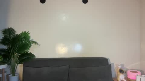 Snapshot of via_olala chatting on September 19, 2025, 3:56 pm via_olala online show from September 19, 2025, 3:56 pm