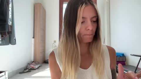 Snapshot of viajemos chatting on June 6, 2026, 4:12 pm papichulo y mamichula online show from June 6, 2026, 4:12 pm