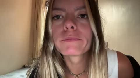 Snapshot of viajemos chatting on June 24, 2026, 6:07 pm papichulo y mamichula online show from June 24, 2026, 6:07 pm
