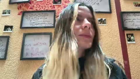 Snapshot of viajemos chatting on July 6, 2026, 3:58 pm papichulo y mamichula online show from July 6, 2026, 3:58 pm