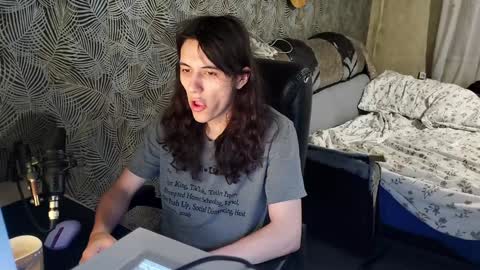 vialeras online show from December 8, 2024, 1:35 am