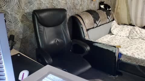 vialeras online show from December 9, 2024, 2:13 am