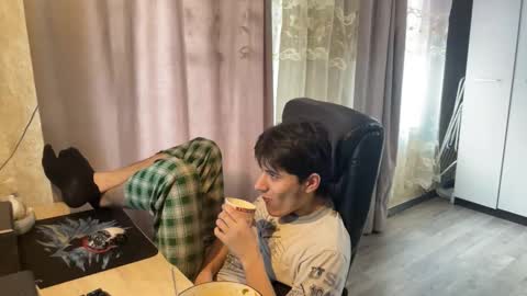 vialeras online show from November 14, 2025, 4:55 am