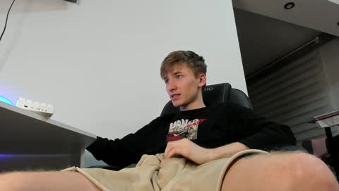 Snapshot of vibemygirl chatting on January 16, 2025, 1:36 pm vibemygirl online show from January 16, 2025, 1:36 pm