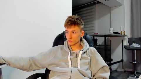 Snapshot of vibemygirl chatting on March 5, 2025, 4:13 pm vibemygirl online show from March 5, 2025, 4:13 pm