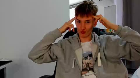 Snapshot of vibemygirl chatting on March 11, 2025, 6:43 am vibemygirl online show from March 11, 2025, 6:43 am