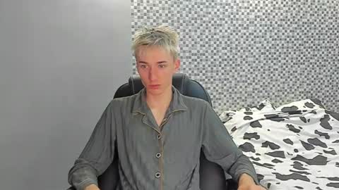 Snapshot of vibemygirl chatting on September 16, 2025, 12:06 pm vibemygirl online show from September 16, 2025, 12:06 pm