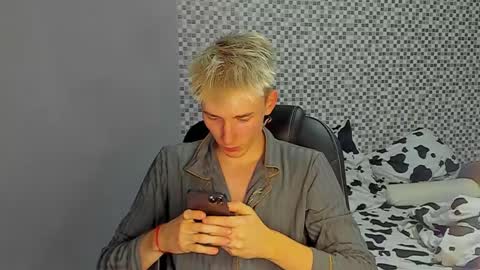 Snapshot of vibemygirl chatting on September 18, 2025, 12:51 pm vibemygirl online show from September 18, 2025, 12:51 pm