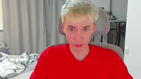 Snapshot of vibemygirl chatting on October 13, 2025, 11:43 am vibemygirl online show from October 13, 2025, 11:43 am