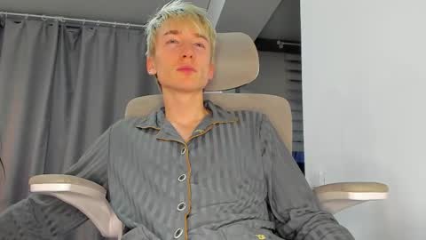 Snapshot of vibemygirl chatting on November 13, 2025, 10:58 am vibemygirl online show from November 13, 2025, 10:58 am