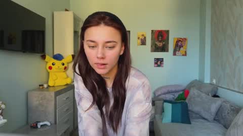 Snapshot of vibeshifter_ chatting on February 15, 2026, 10:25 am Eleonora online show from February 15, 2026, 10:25 am