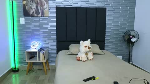 Victor cardenas online show from February 2, 2025, 11:11 pm