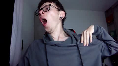 Vicent Brais online show from December 18, 2024, 2:42 am