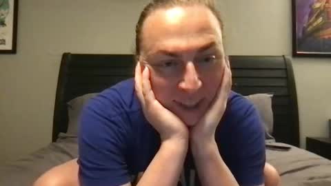 Vicki Stockings online show from September 29, 2025, 2:06 am