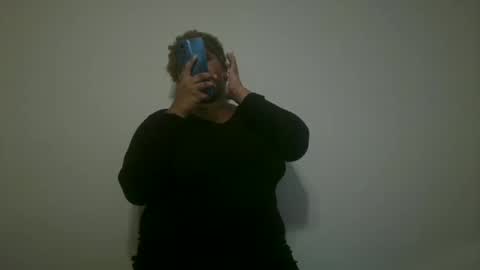 Snapshot of vickiryder56 chatting on November 19, 2025, 4:18 pm vickiryder56 online show from November 19, 2025, 4:18 pm